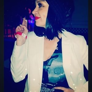 Meet your Posher, Nydia